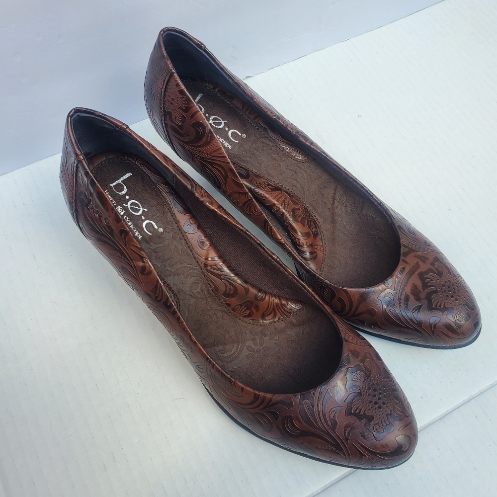 b.o.c. Brown Faux Leather Embossed Floral Heels 8.5M Career Neutral Minimalist